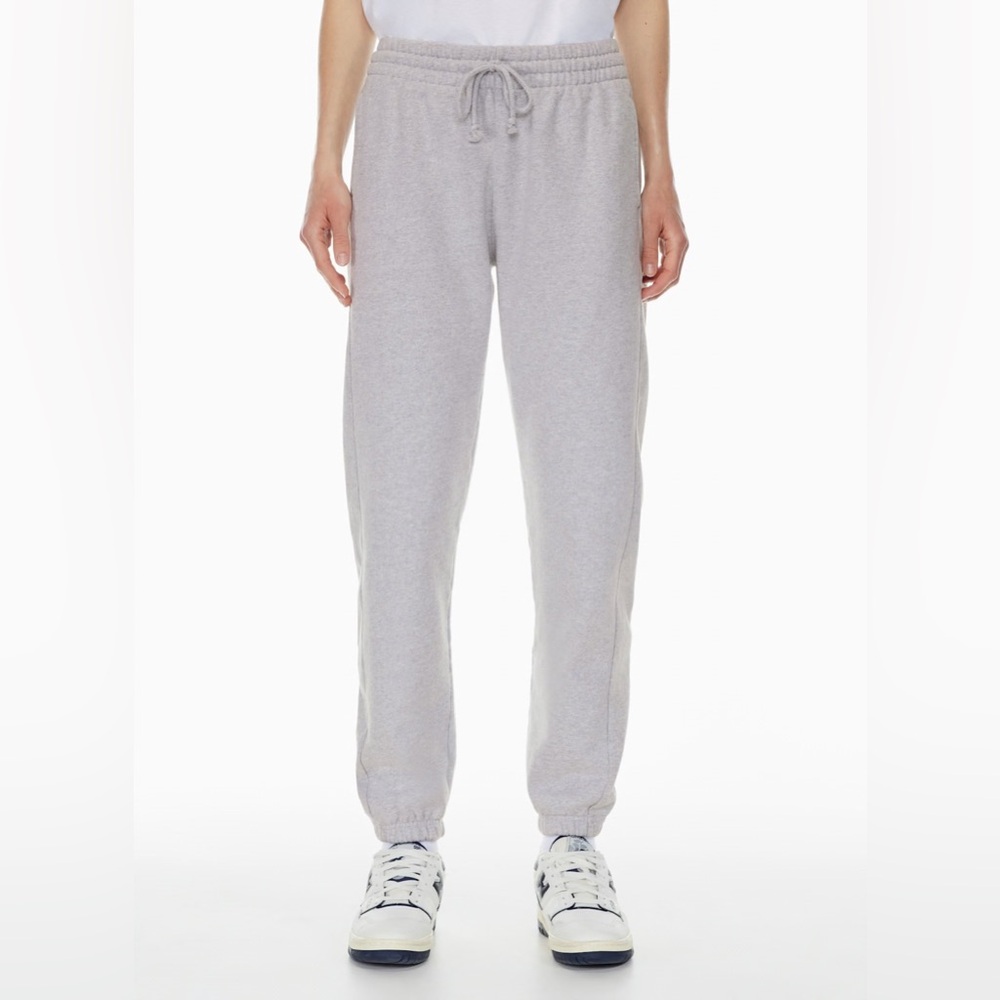 Aritzia - TNA Extra Fleece Boyfriend Heather Chrome Sweatpants